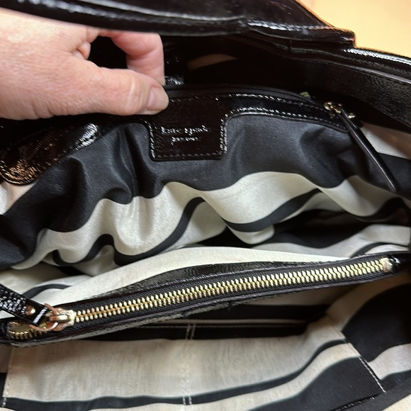 Kate Spade patten leather bag - Picture 9 of 11